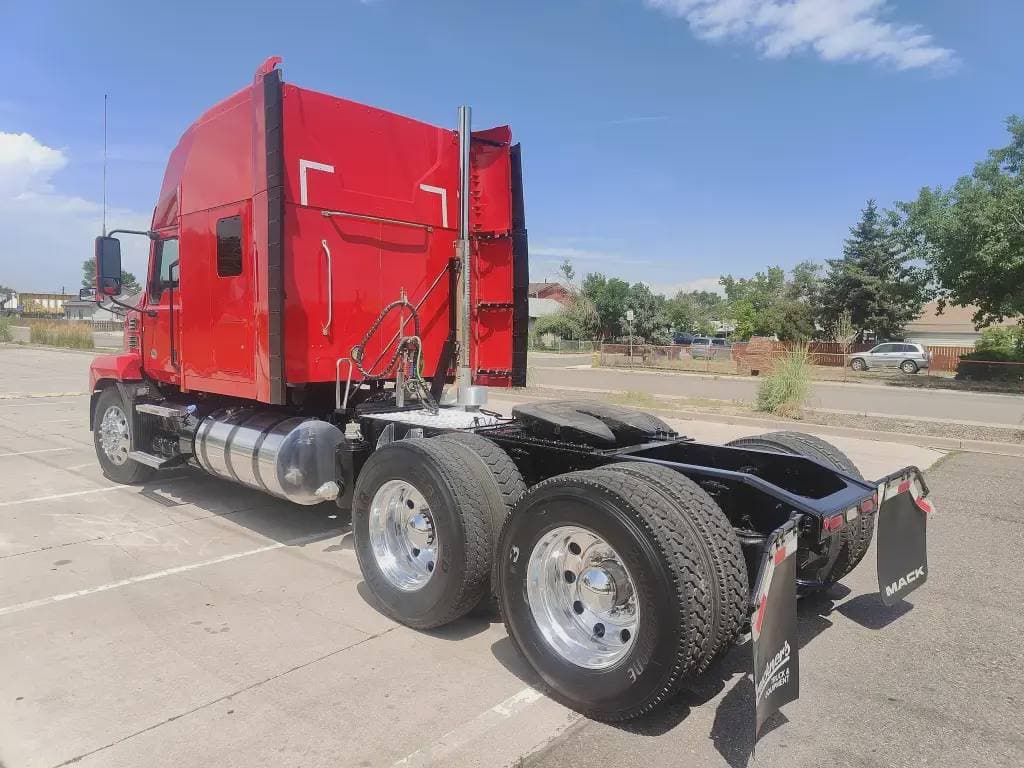 Used 2022 MACK Conventional - Sleeper Truck image 5