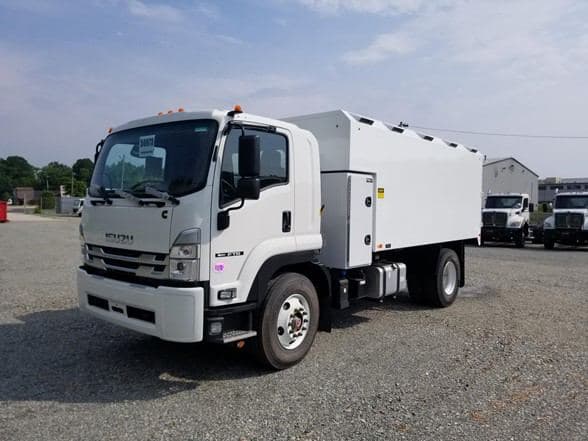 2025 Isuzu FTR image 1