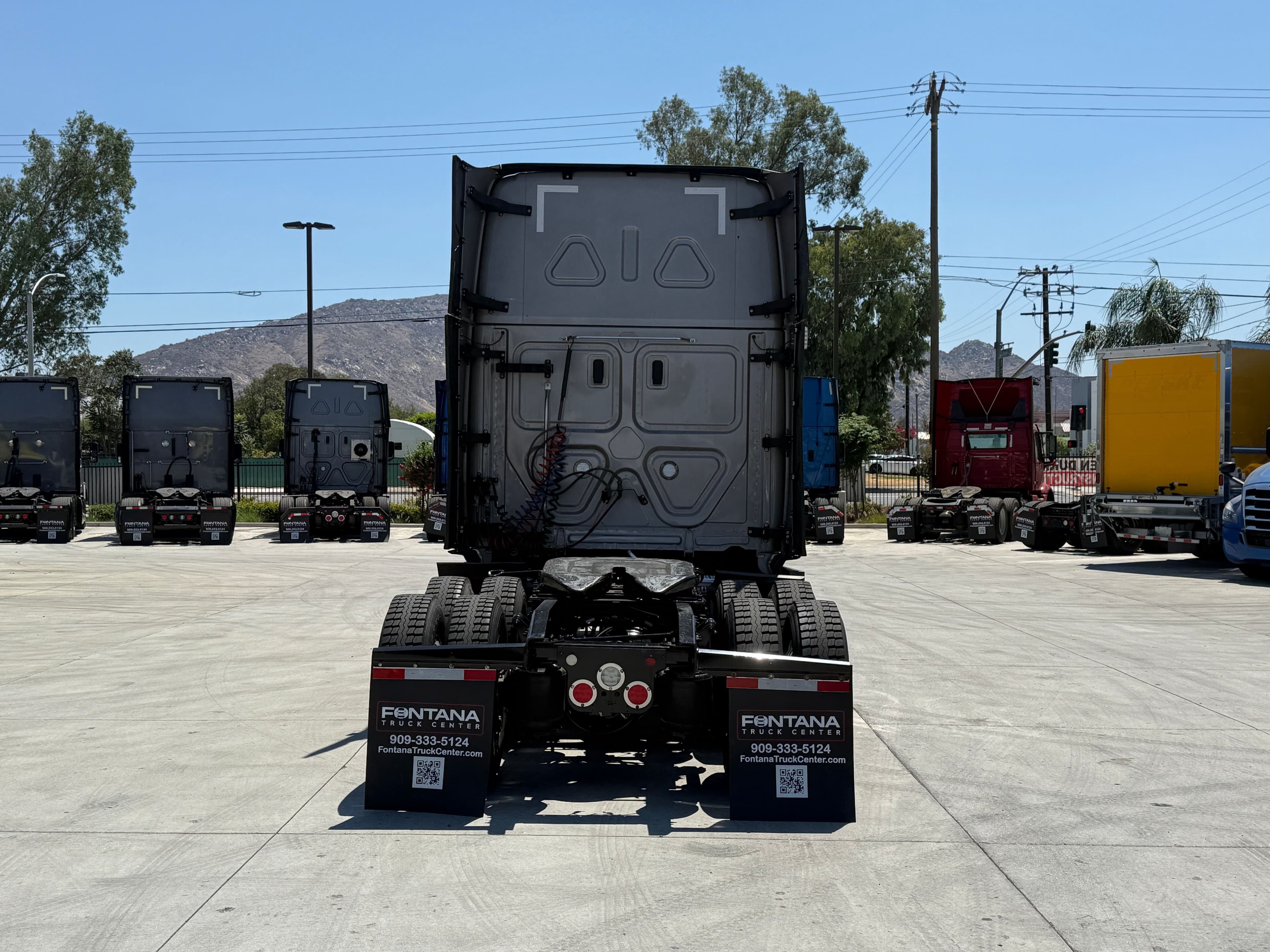 2024 Freightliner Cascadia 126 image 6