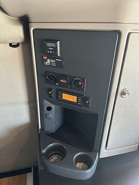 2024 Peterbilt 579 image 8