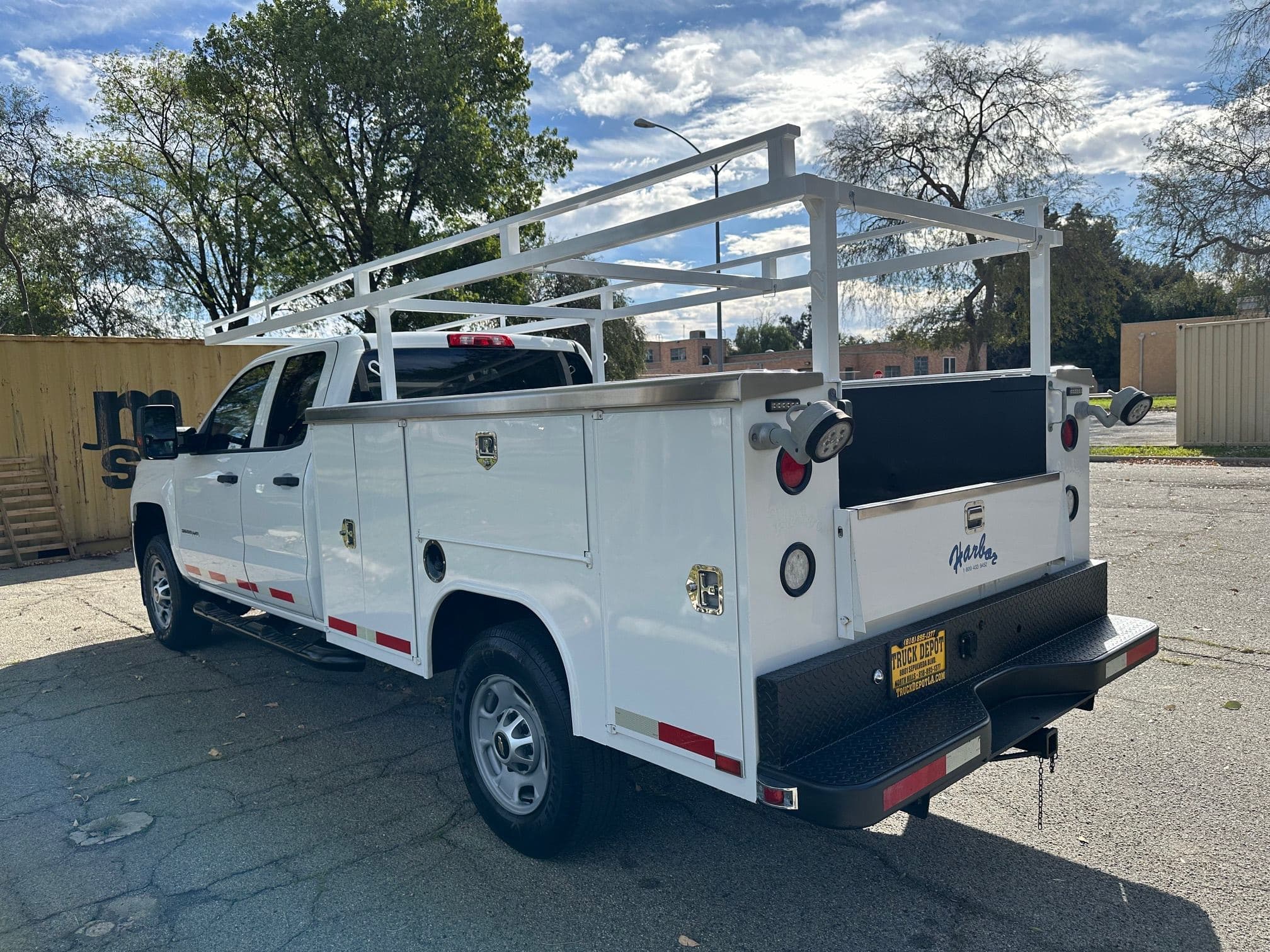 2018 CHEVROLET SILVERADO 2500HD Crew Cab Service Truck 13506 image 6