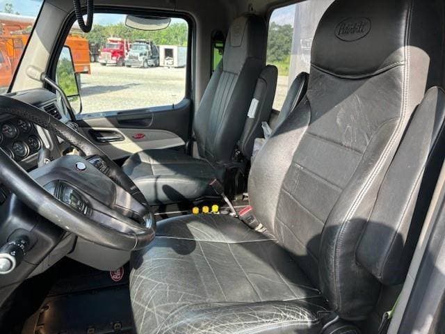 2024 Peterbilt 567 image 8