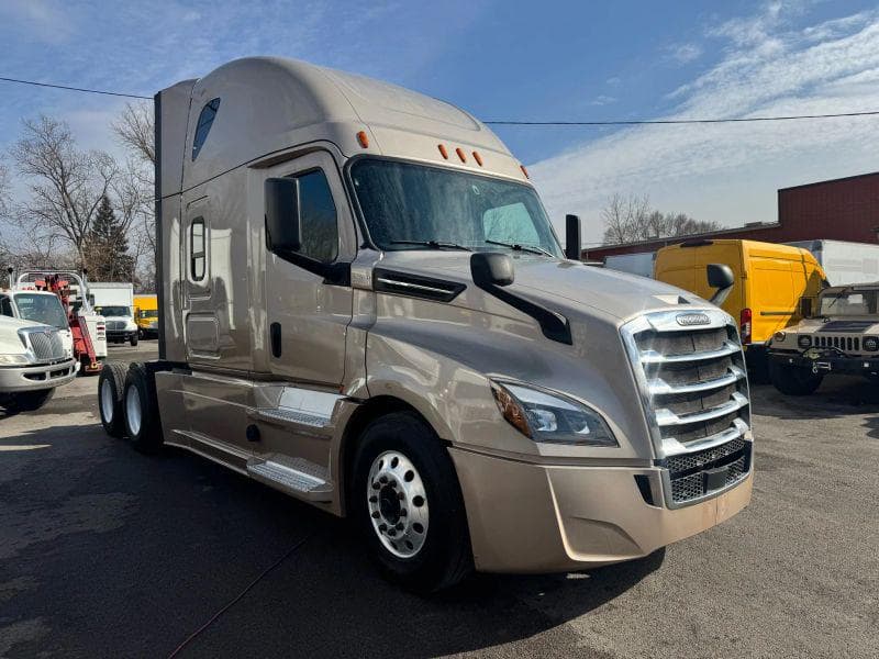 2019 Freightliner Cascadia image 8