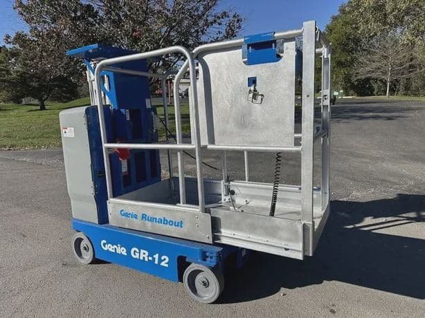 2016 GENIE GR12 image 9