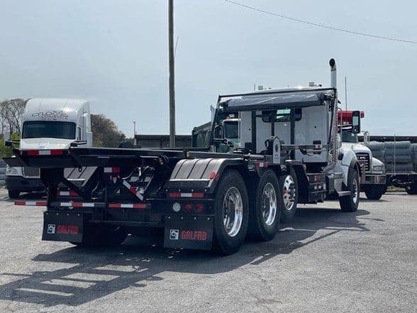 2025 Kenworth T880 image 9
