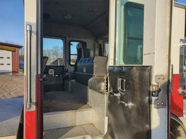 1994 HME 1871 SFO image 16