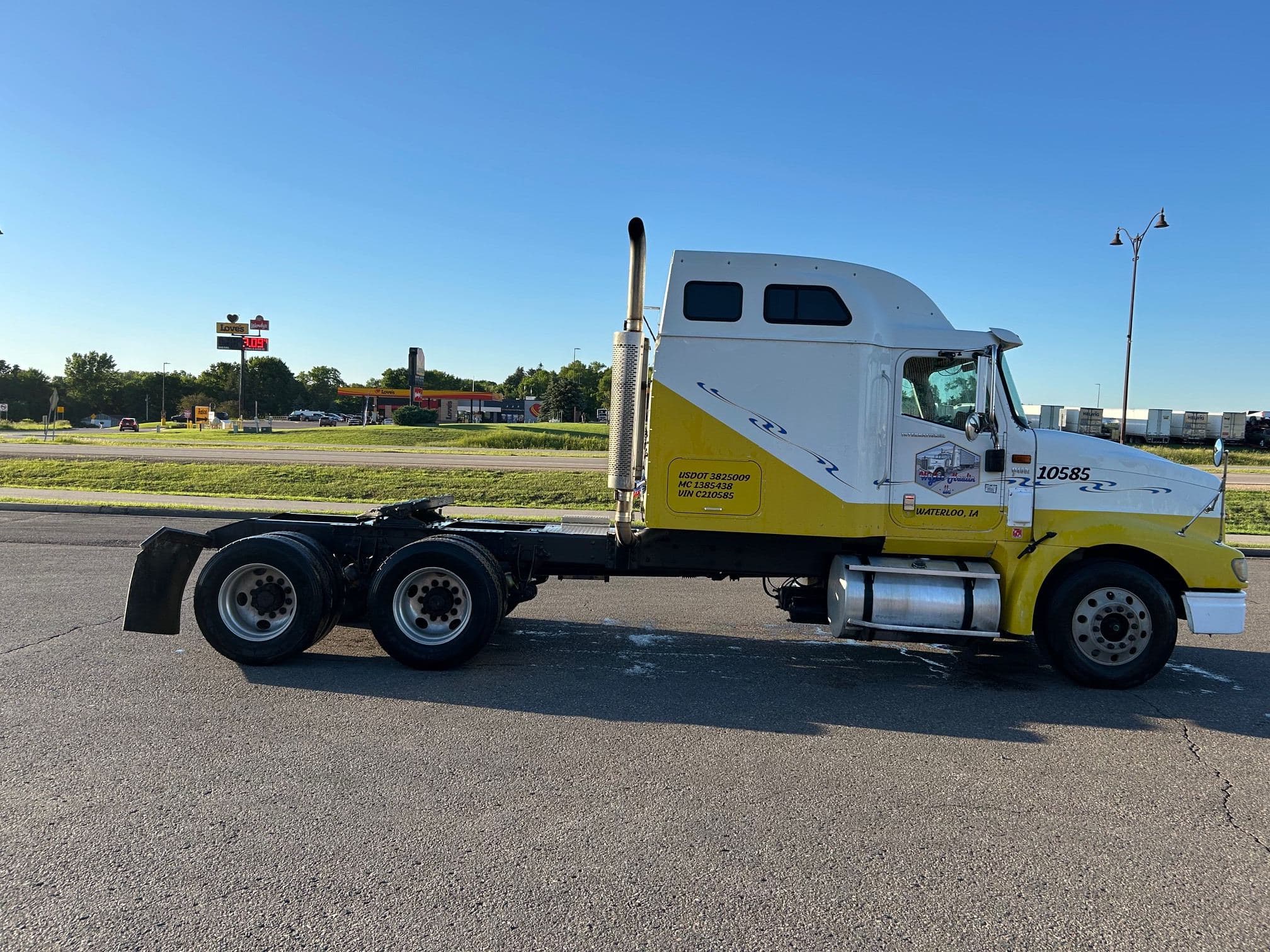 2006 International 9400i image 2