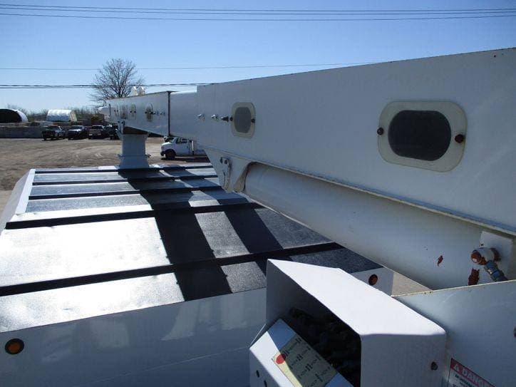 2008 Ford F-750 CHIPPER DUMP BUCKET BOOM TRUCK image 43