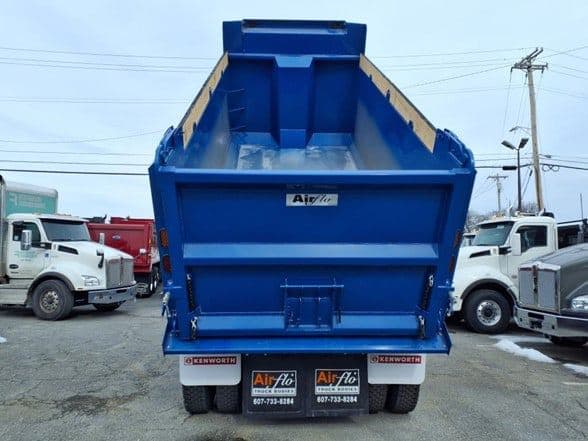 2025 Kenworth T880 image 19