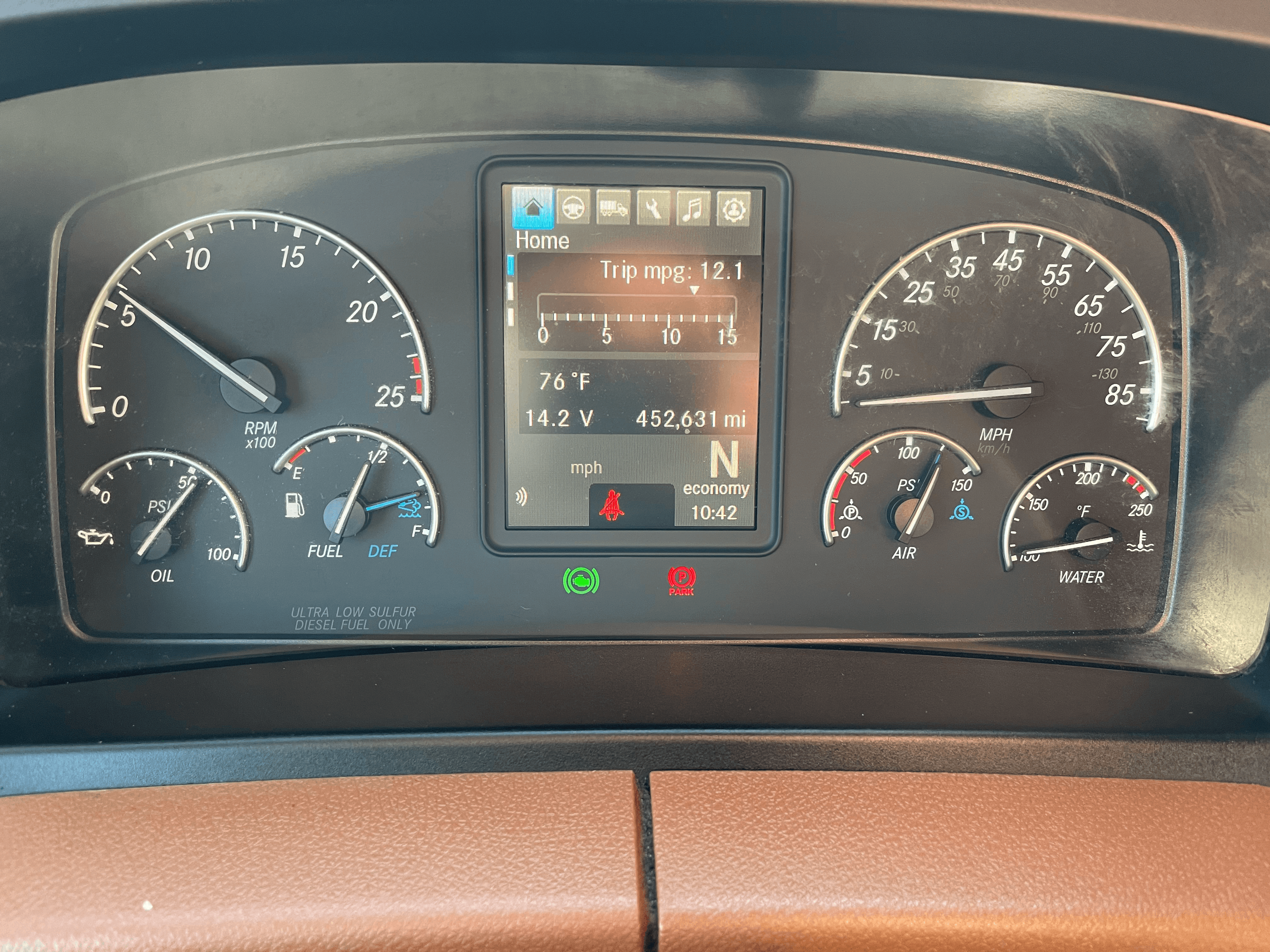 2021 Freightliner Cascadia image 9