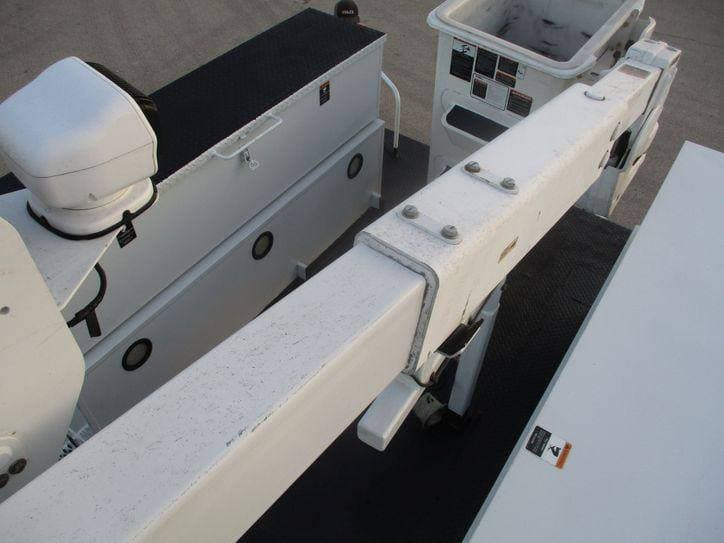 2018 Ford F550 SUPER CAB BUCKET TRUCK 4X4 image 31