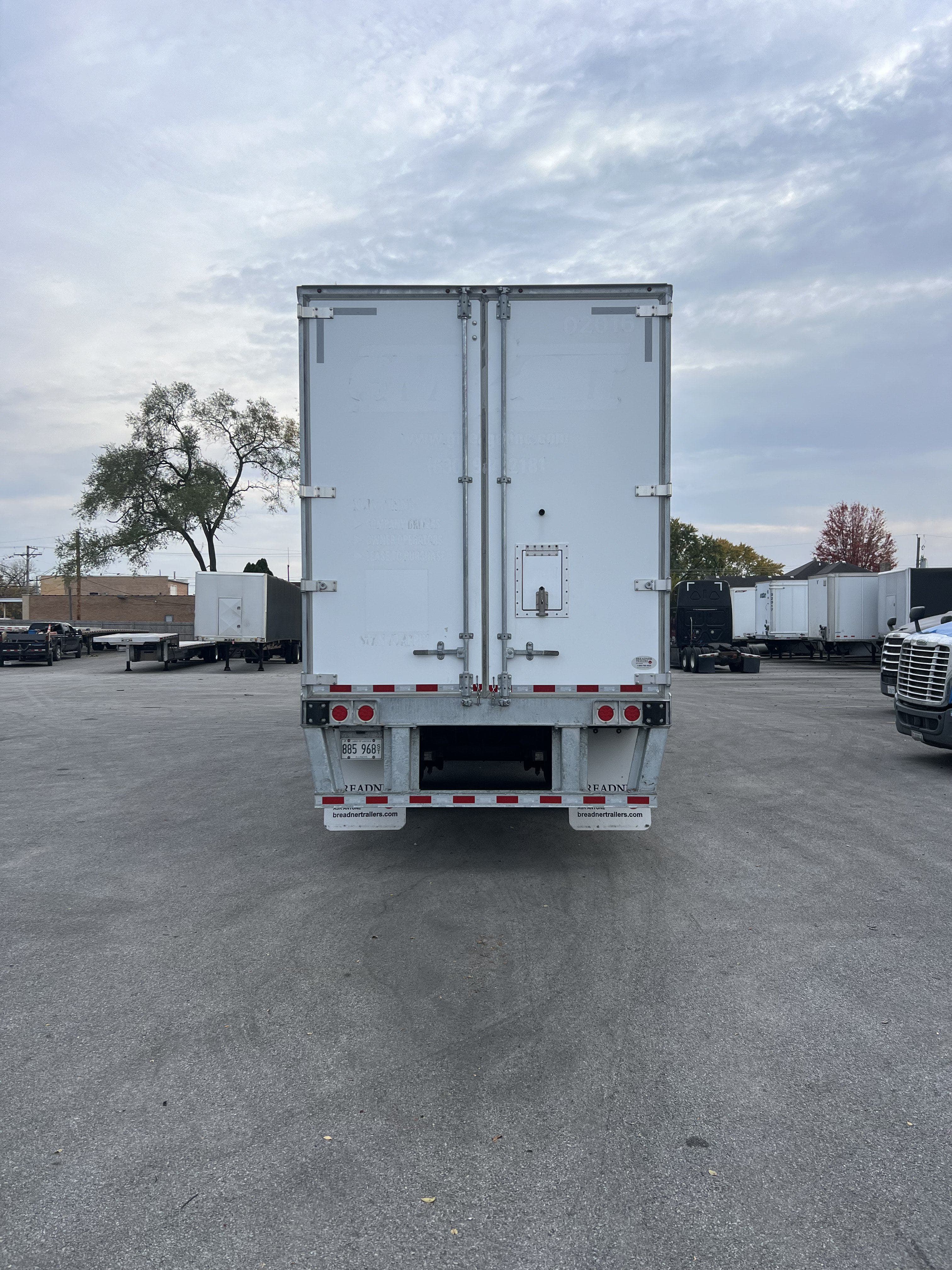 2022 Hyundai Trailer image 3