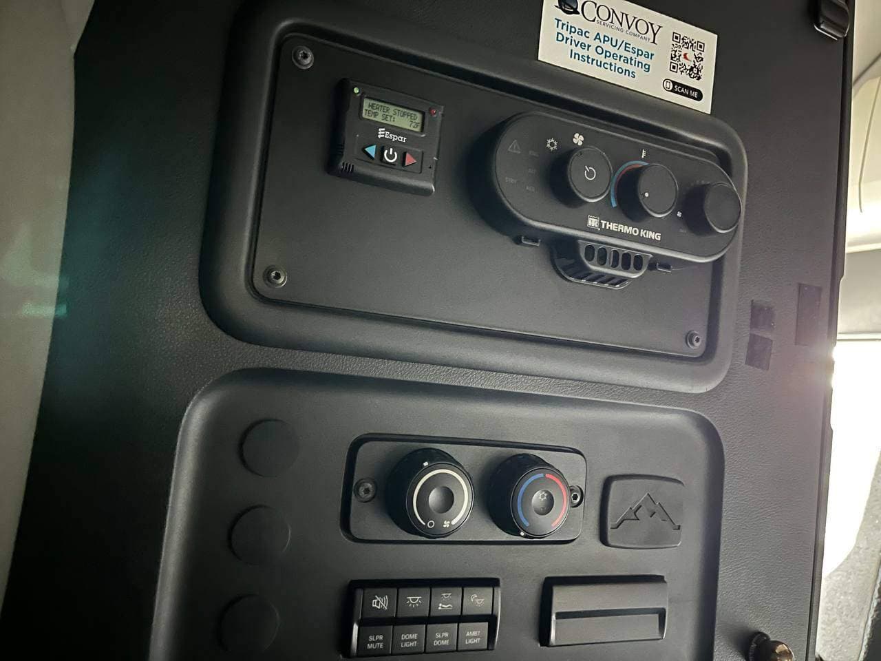 2022 Freightliner Cascadia image 15