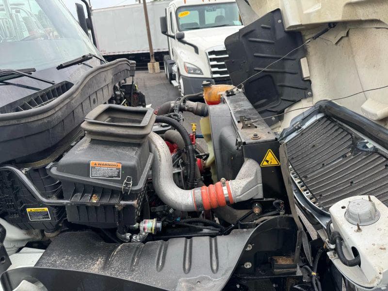 2019 International MV607 image 19