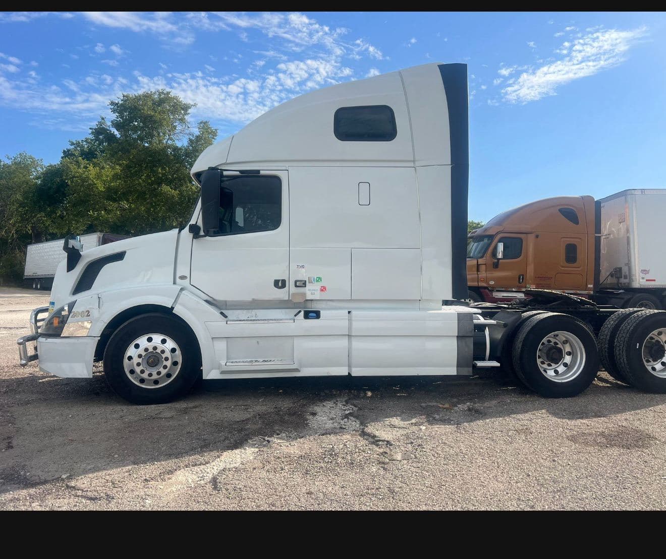 Sleeper Trucks image 1