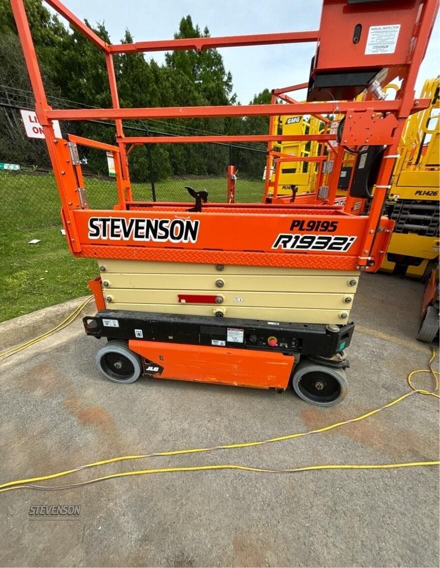 2021 JLG R1932i PL9195 image 3