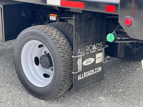 2024 Ford F550 image 11