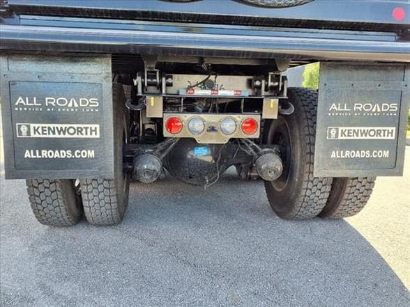 2026 Kenworth T880 image 40