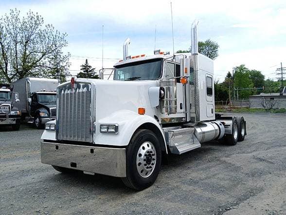 2025 Kenworth W9 Series image 1