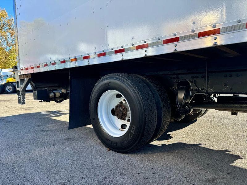 2021 Freightliner Cascadia 125 image 12