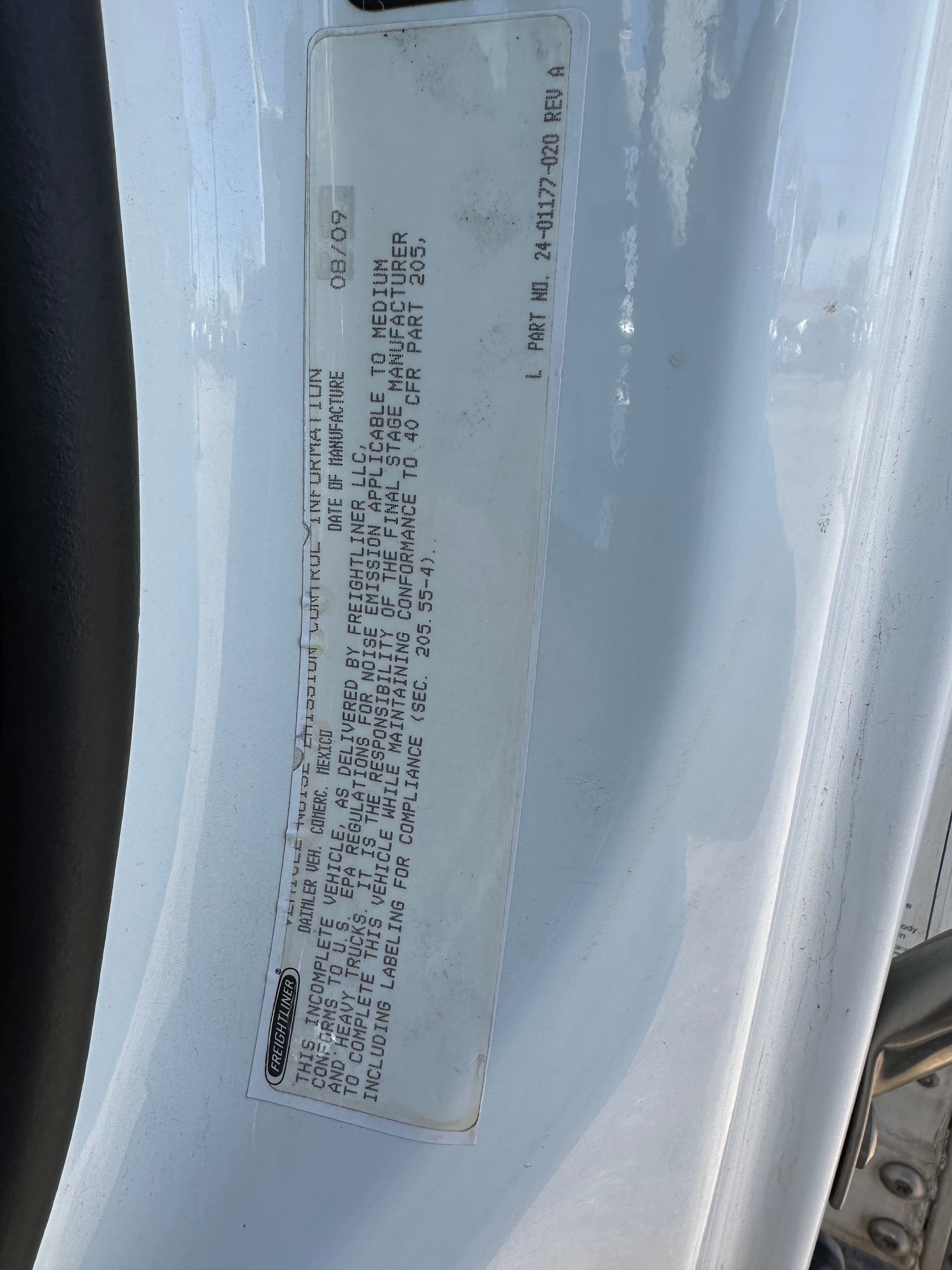 2010 Freightliner M2 image 8
