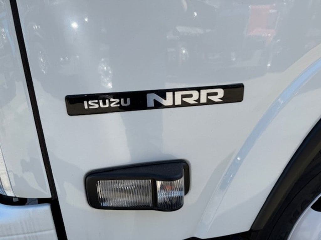 New 2025 ISUZU NRR image 11