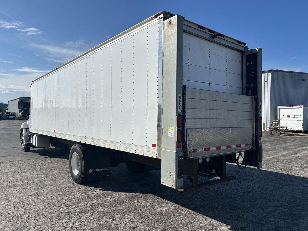 2020 Hino 338 image 3