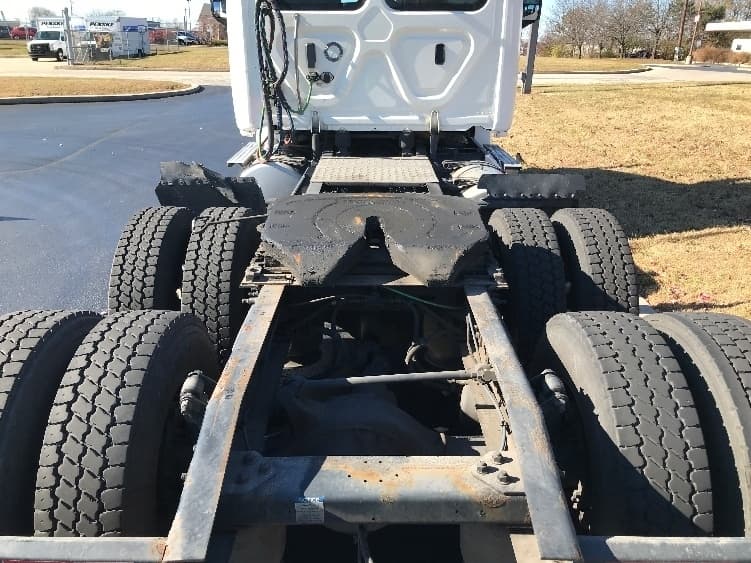 Used 2020 FREIGHTLINER Conventional - Day Cab, Tractor - CASCADIA 126 For Sale image 9