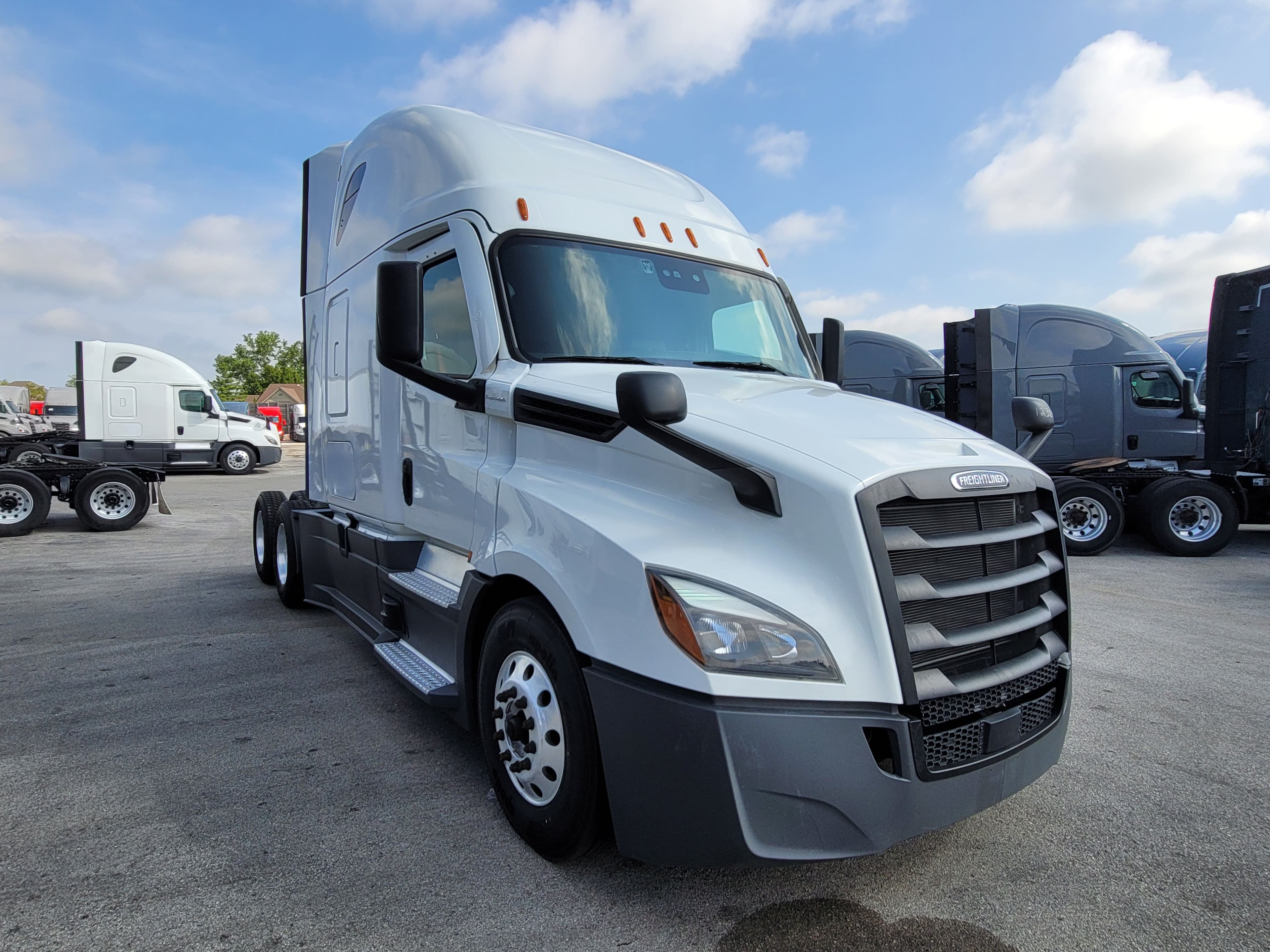 2022 Freightliner Cascadia 126 image 5