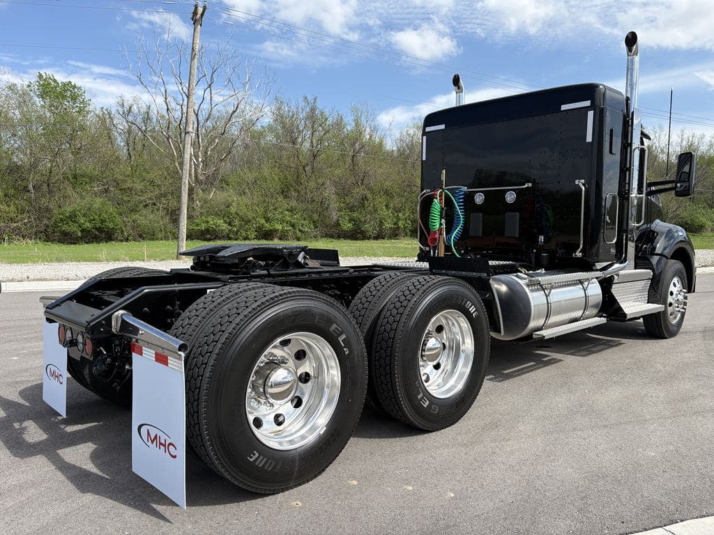 New 2027 KENWORTH T880 image 10