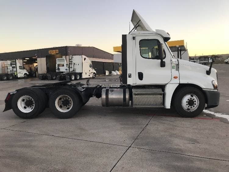 2018 Freightliner Cascadia image 6