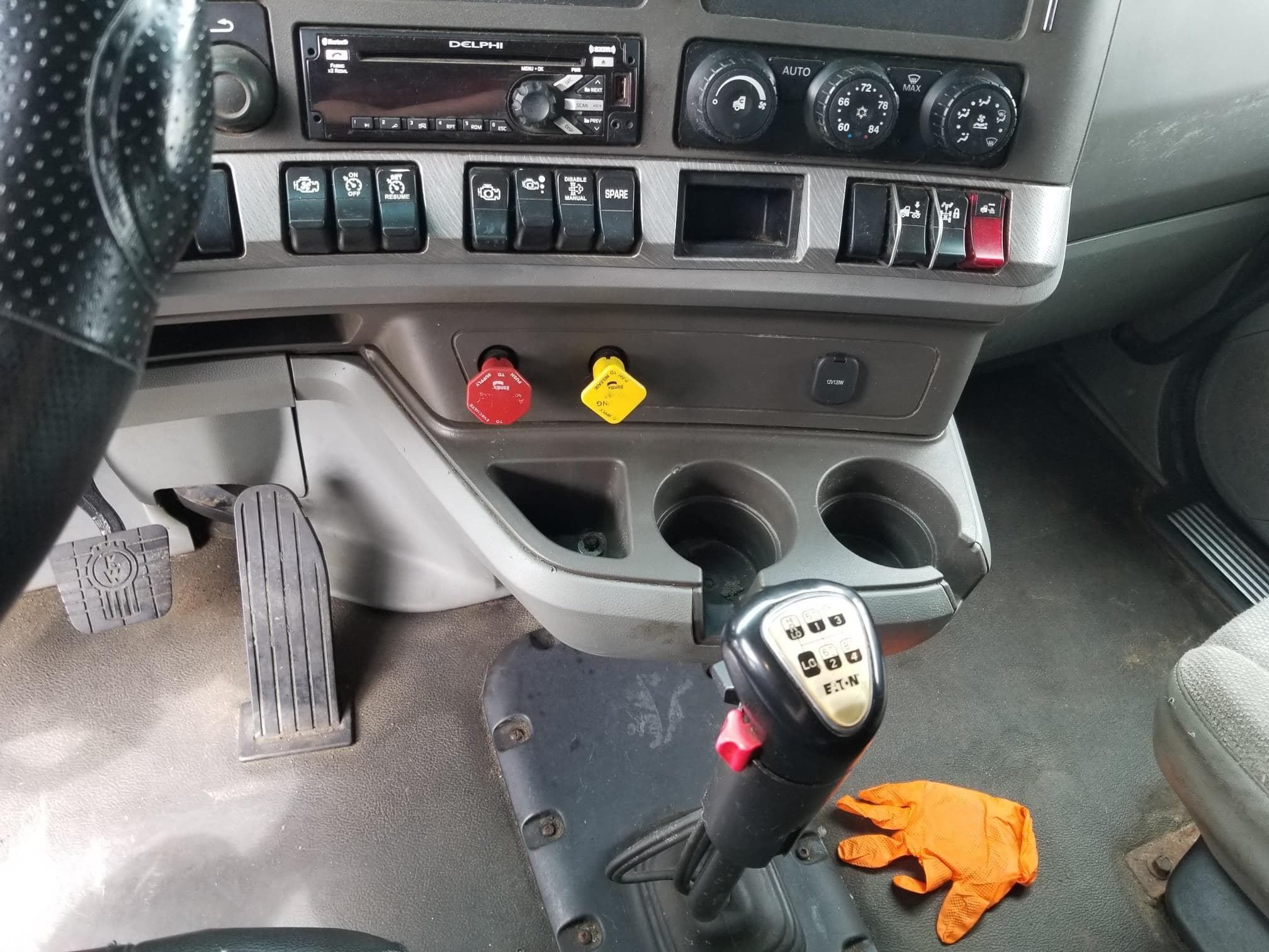 2015 KENWORTH T680 118928 image 16