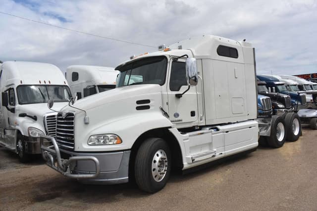 2017 Mack CXU613 Pinnacle