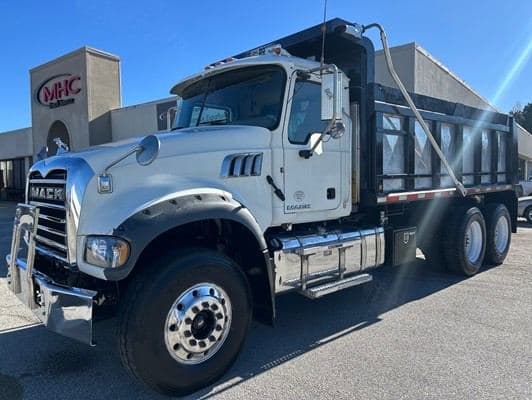 2016 Mack GU (Granite) image 1