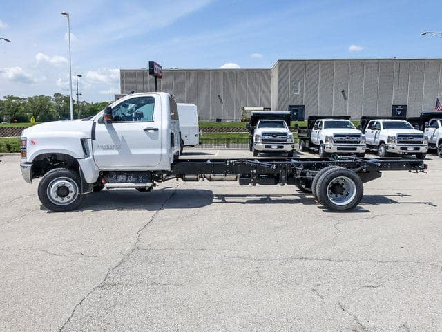 2024 Chevrolet Silverado 4500HD Work Truck image 6