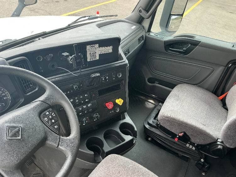 2023 International LT625 Sleeper Semi Truck - 73" Integral Sleeper, Cummins 450HP, 12 Speed Automatic image 3