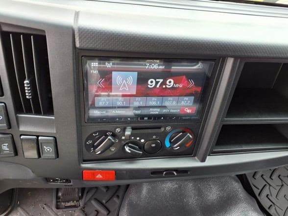 2025 Isuzu FTR image 14