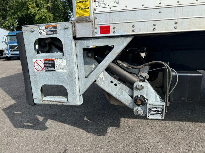 2020 International MV607 image 11