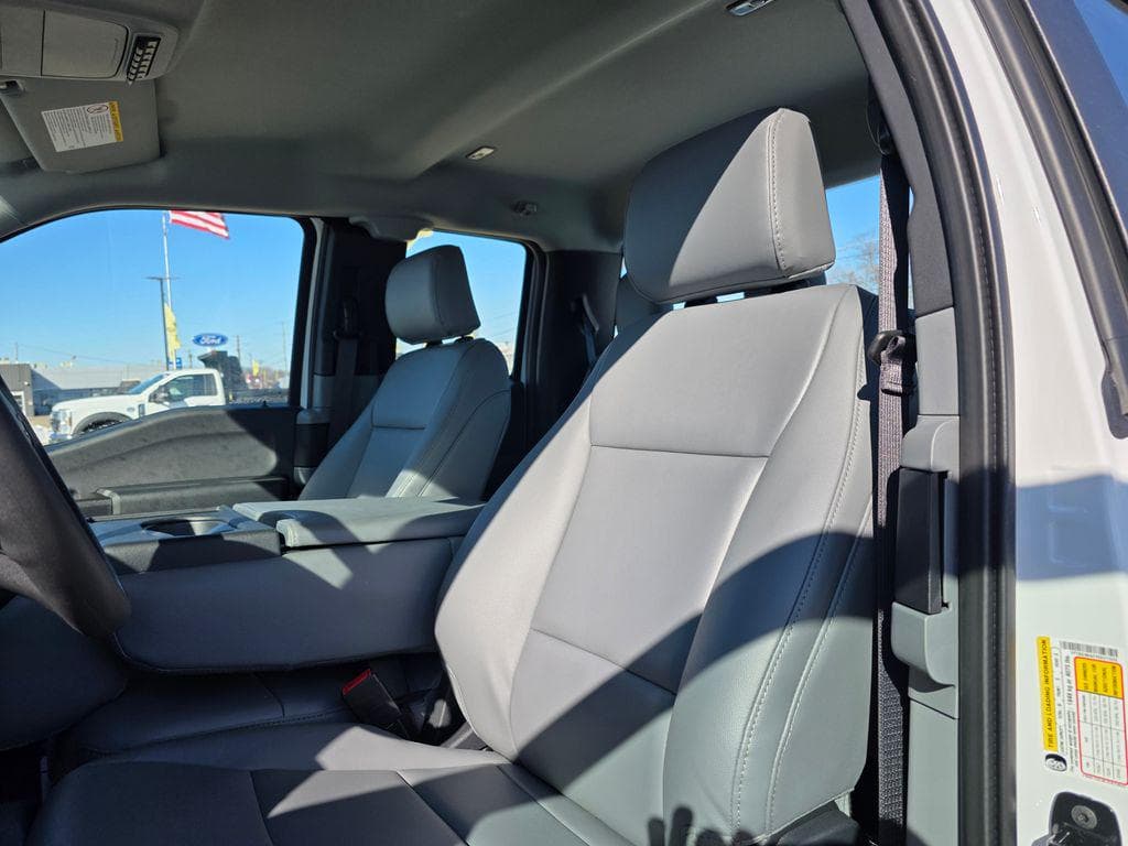 2026 Ford F-550SD XL Service Utility Body image 26