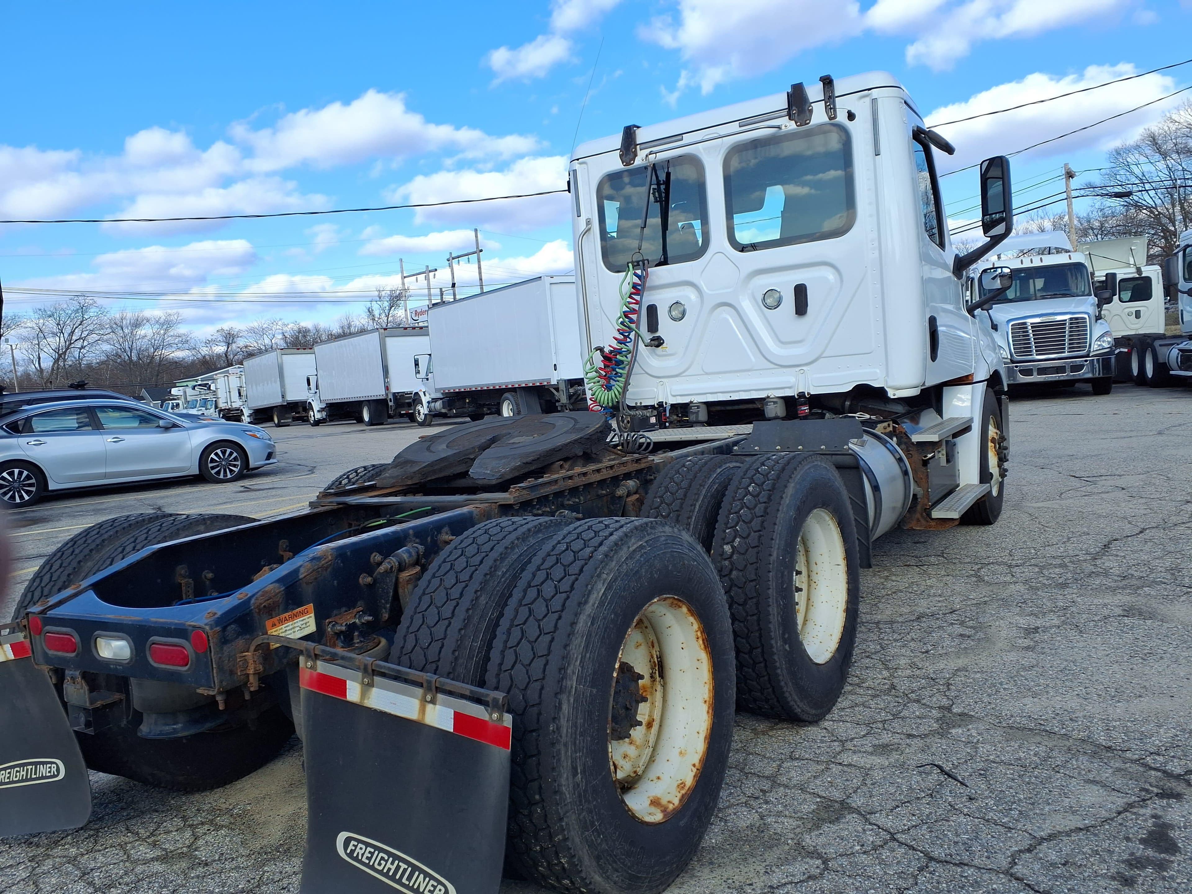 Used 2019 FREIGHTLINER/MERCEDES Conventional - Day Cab - PT126064ST For Sale image 8