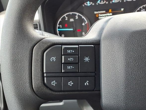 2025 Ford F450 image 9