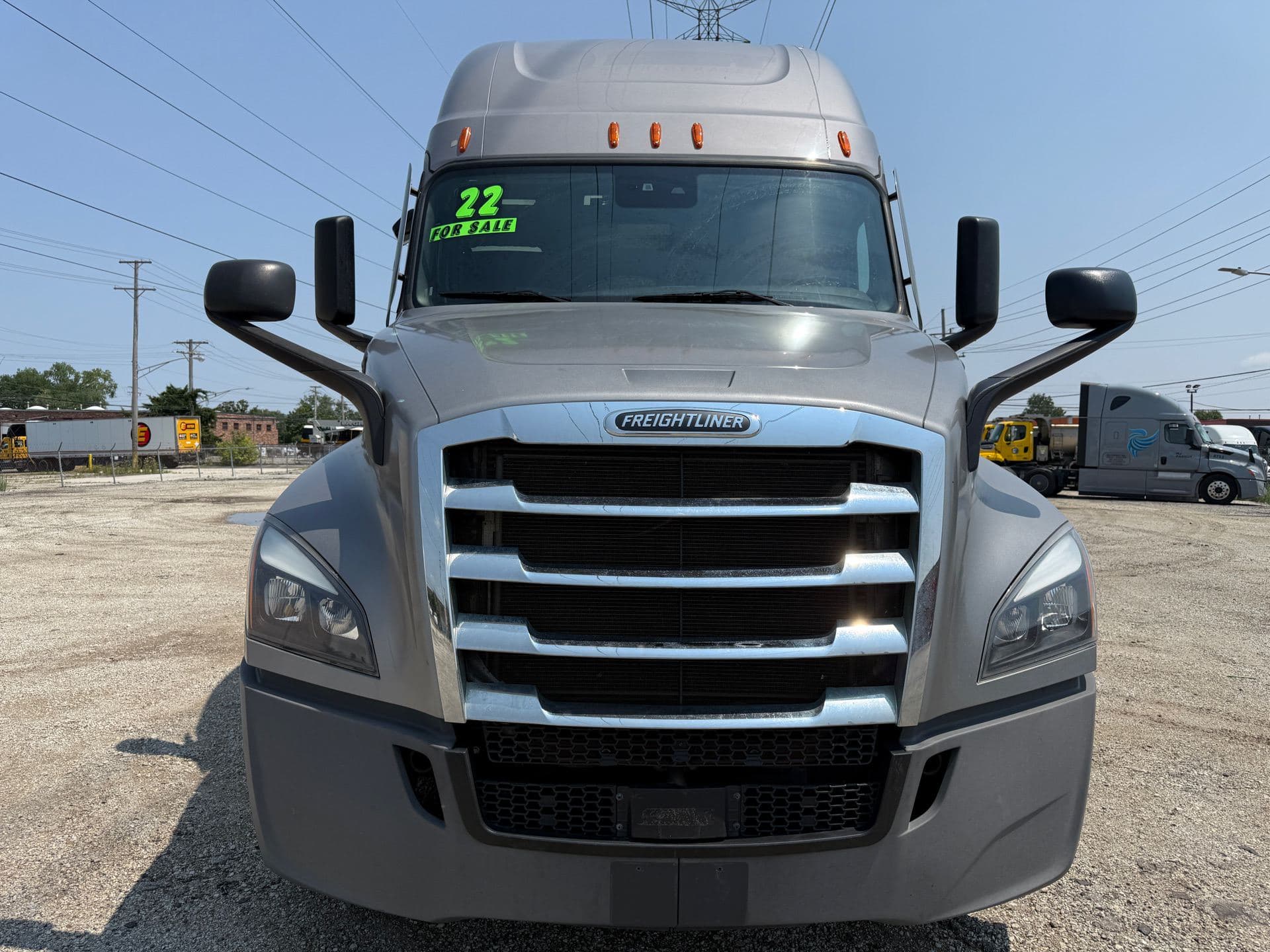 2022 Freightliner -383k - 14k Hours - 455 HP - Swift Fleet Truck! image 1