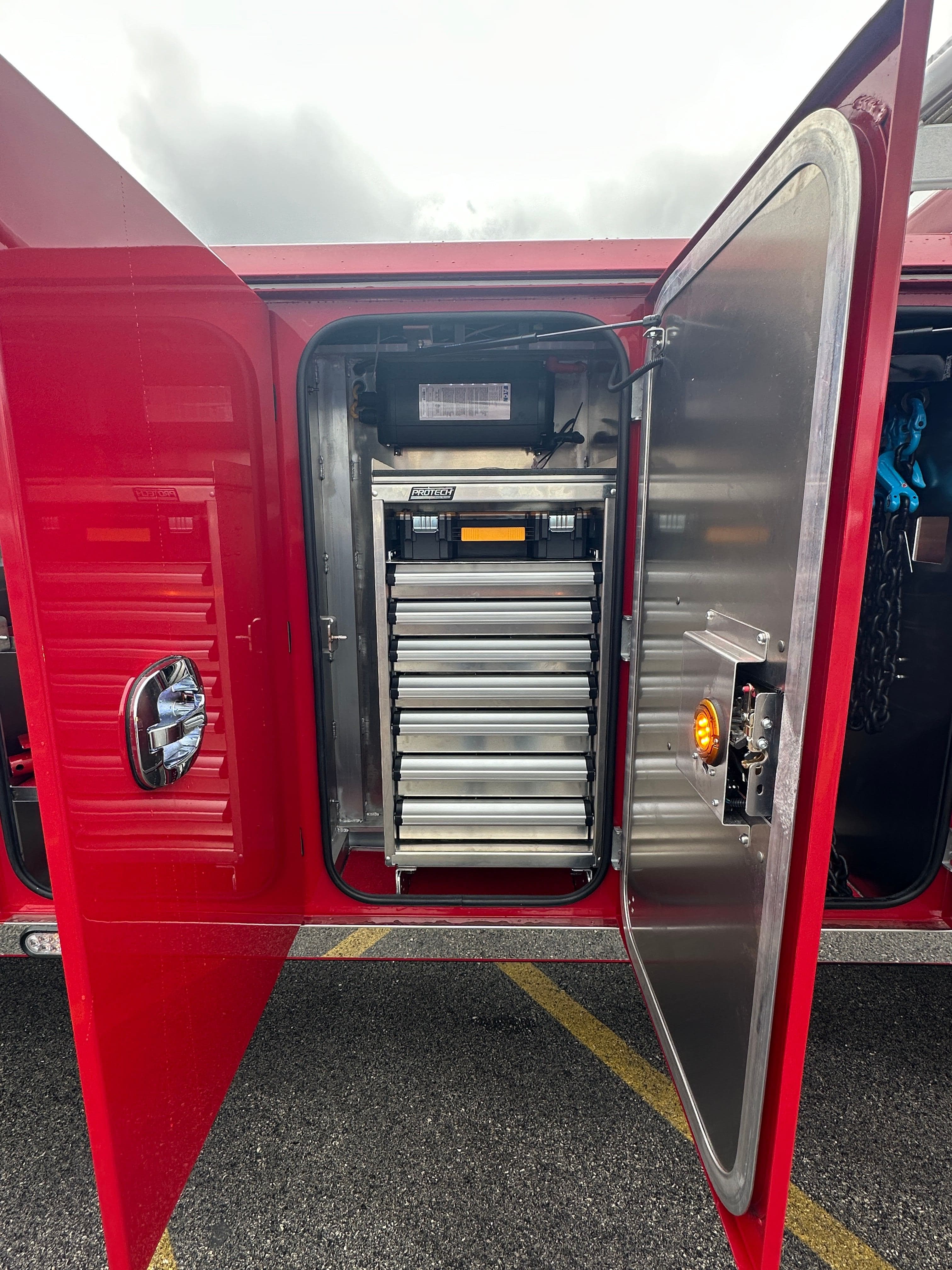 2025 Kenworth T880 with a Century 5130 image 26