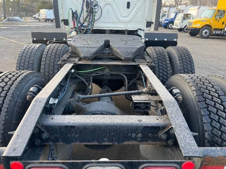 2018 Freightliner Cascadia image 9