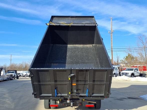 2024 Ford F550 SD image 8