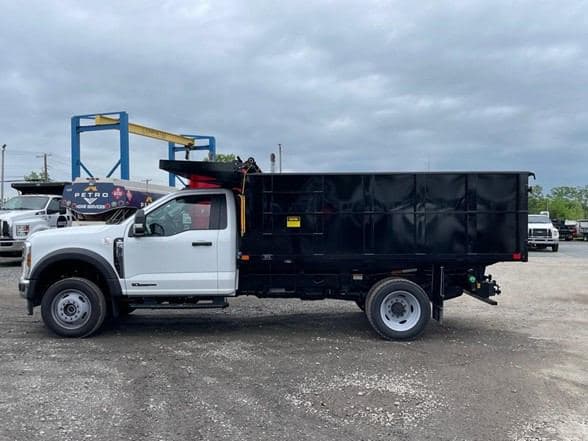 2024 Ford F550 image 5