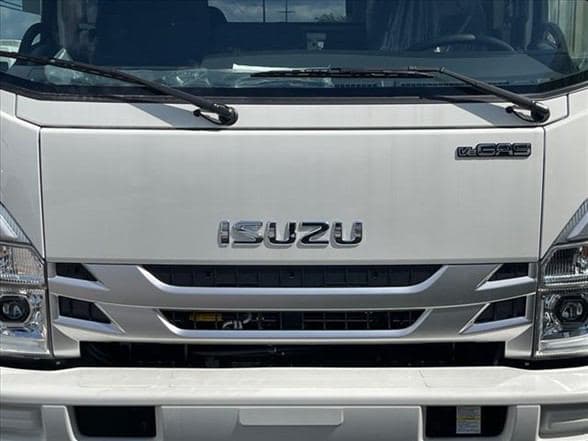 2025 Isuzu NRR image 3