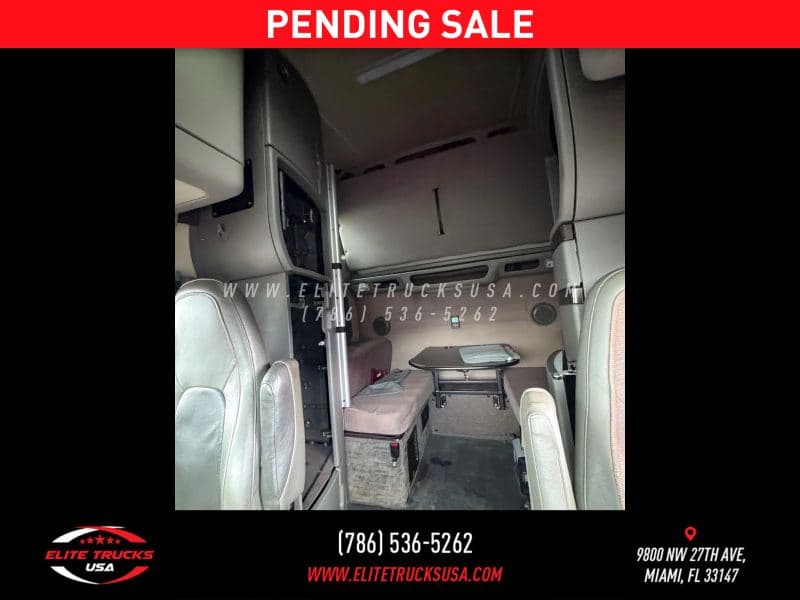 2020 Volvo VNL image 11