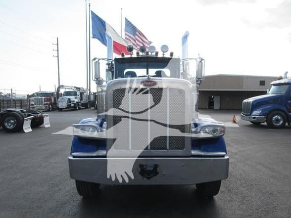 2019 Peterbilt 389 image 2