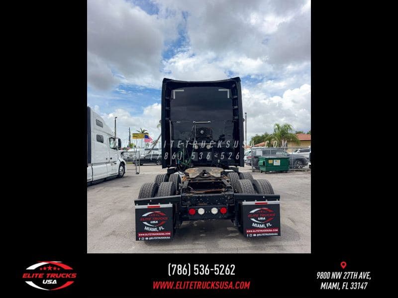 2017 Kenworth T680 image 6